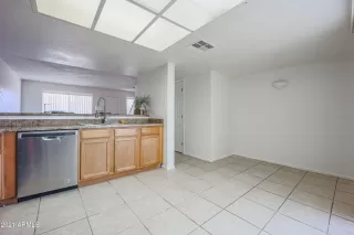 Photo #6: 6247216 Listing