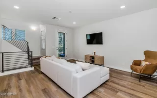 Photo #4: 6247300 Listing