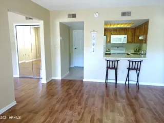 Photo #6: 6247480 Listing