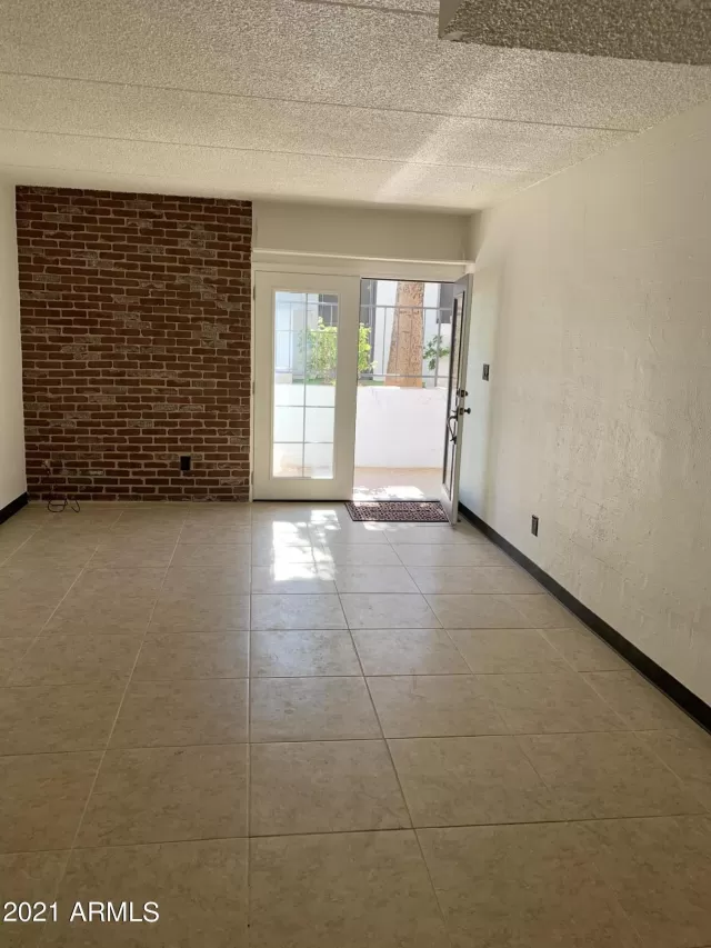 MLS: 6247687 Condo For Sale