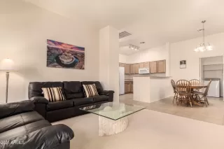 Photo #5: 6247708 Listing