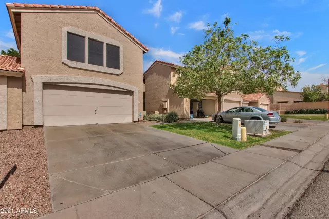 MLS: 6247750 Condo For Sale