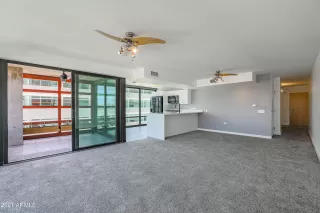 Photo #6: 6247796 Listing