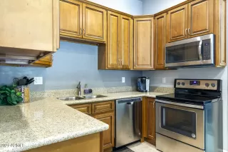 Photo #5: 6247801 Listing