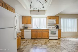 Photo #5: 6247841 Listing