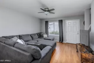 Photo #6: 6247999 Listing