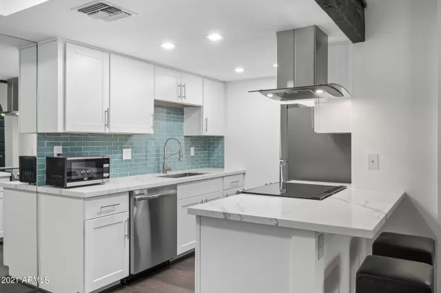 MLS: 6248117 Condo For Sale