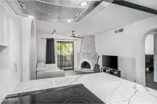 Photo #5: 6248117 Listing 