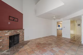 Photo #5: 6248266 Listing