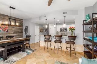 Photo #4: 6248399 Listing