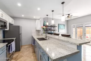 Photo #5: 6248399 Listing