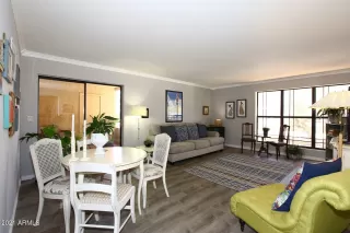 Photo #6: 6248437 Listing