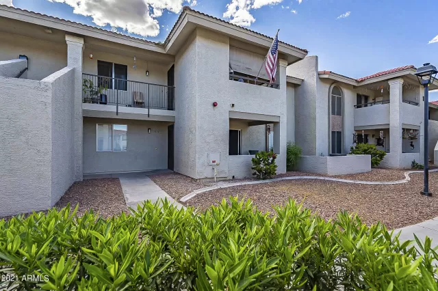 MLS: 6248467 Condo For Sale