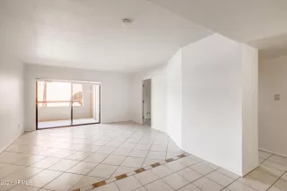 Photo #3: 6248558 Listing