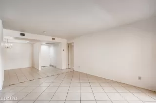 Photo #4: 6248558 Listing