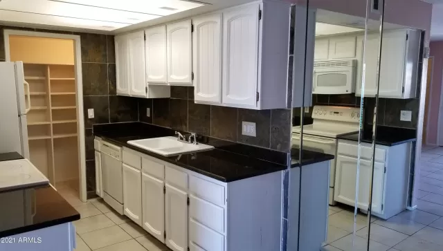 MLS: 6248610 Condo For Sale