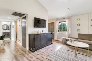 Photo #2: 6248630 Listing 