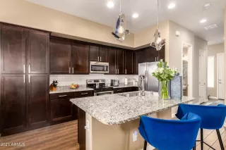 Photo #6: 6248882 Listing