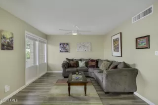 Photo #6: 6249025 Listing 