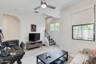 Photo #2: 6249073 Listing