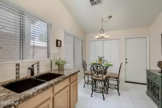 Photo #4: 6249107 Listing