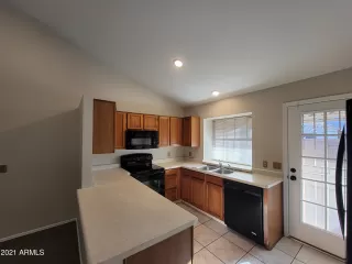 Photo #6: 6249162 Listing