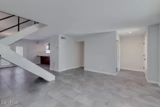 Photo #3: 6249219 Listing