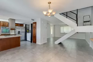 Photo #6: 6249219 Listing