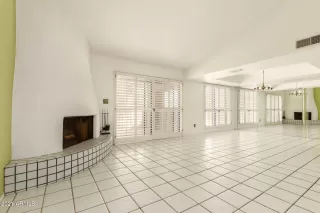 Photo #2: 6249314 Listing