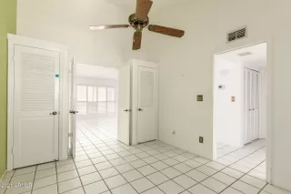 Photo #5: 6249314 Listing