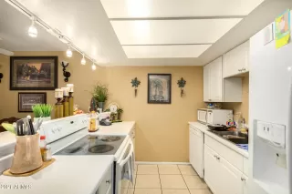 Photo #3: 6249389 Listing