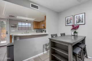 Photo #4: 6249507 Listing