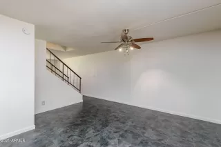 Photo #6: 6249740 Listing