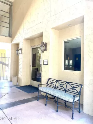 Photo #4: 6249835 Listing