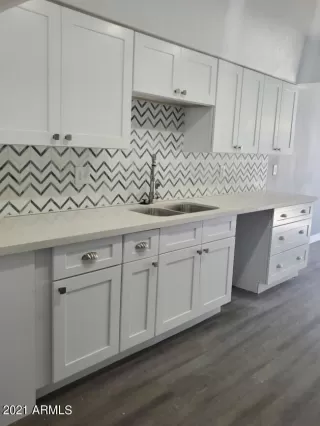 Photo #4: 6249884 Listing