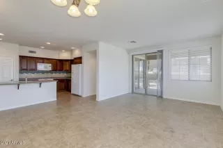 Photo #4: 6249969 Listing