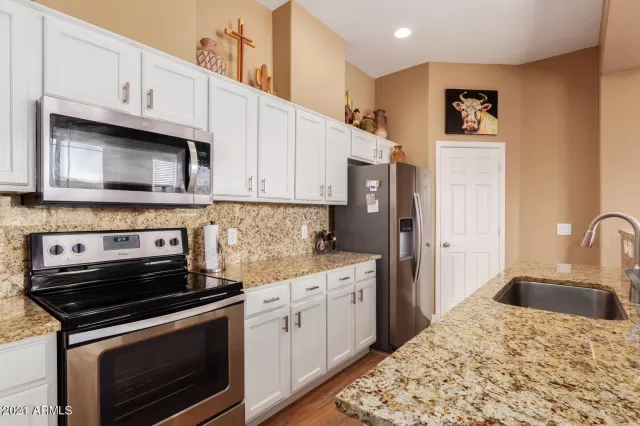 MLS: 6250030 Condo For Sale