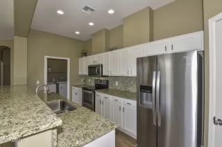 Photo #1: 6250030 Listing 