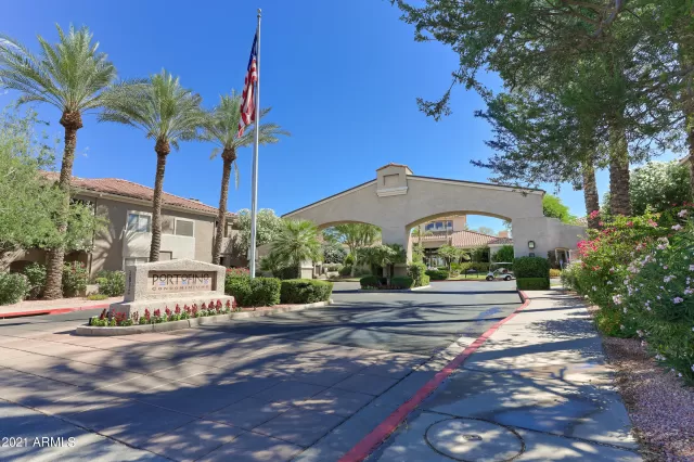 MLS: 6250325 Condo For Sale