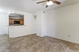 Photo #4: 6250325 Listing