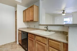 Photo #6: 6250325 Listing