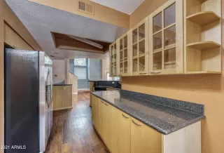 Photo #3: 6250518 Listing