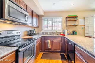 Photo #4: 6250599 Listing