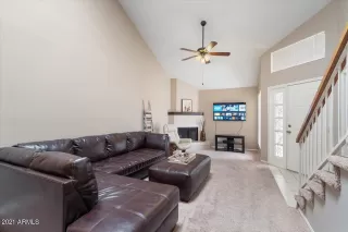 Photo #5: 6250618 Listing