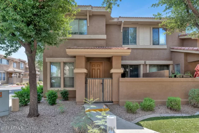 MLS: 6250900 Condo For Sale