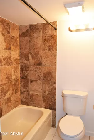 Photo #5: 6250934 Listing
