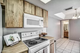 Photo #5: 6251185 Listing 