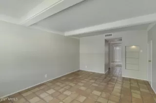 Photo #4: 6251199 Listing