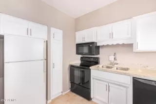 Photo #6: 6251209 Listing 