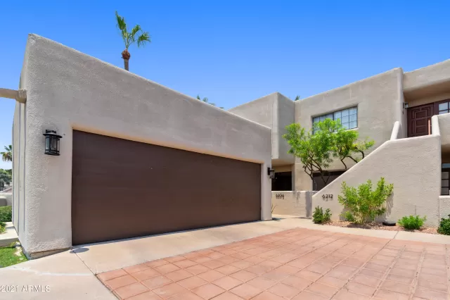 MLS: 6251402 Condo For Sale